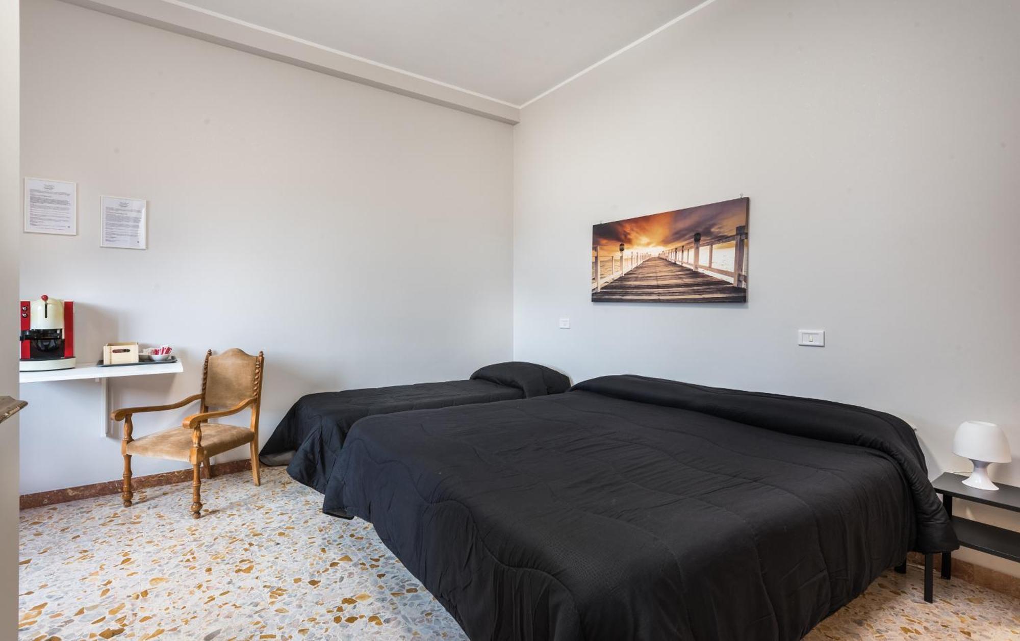 Travelershome Ciampino&morena Gasthof *